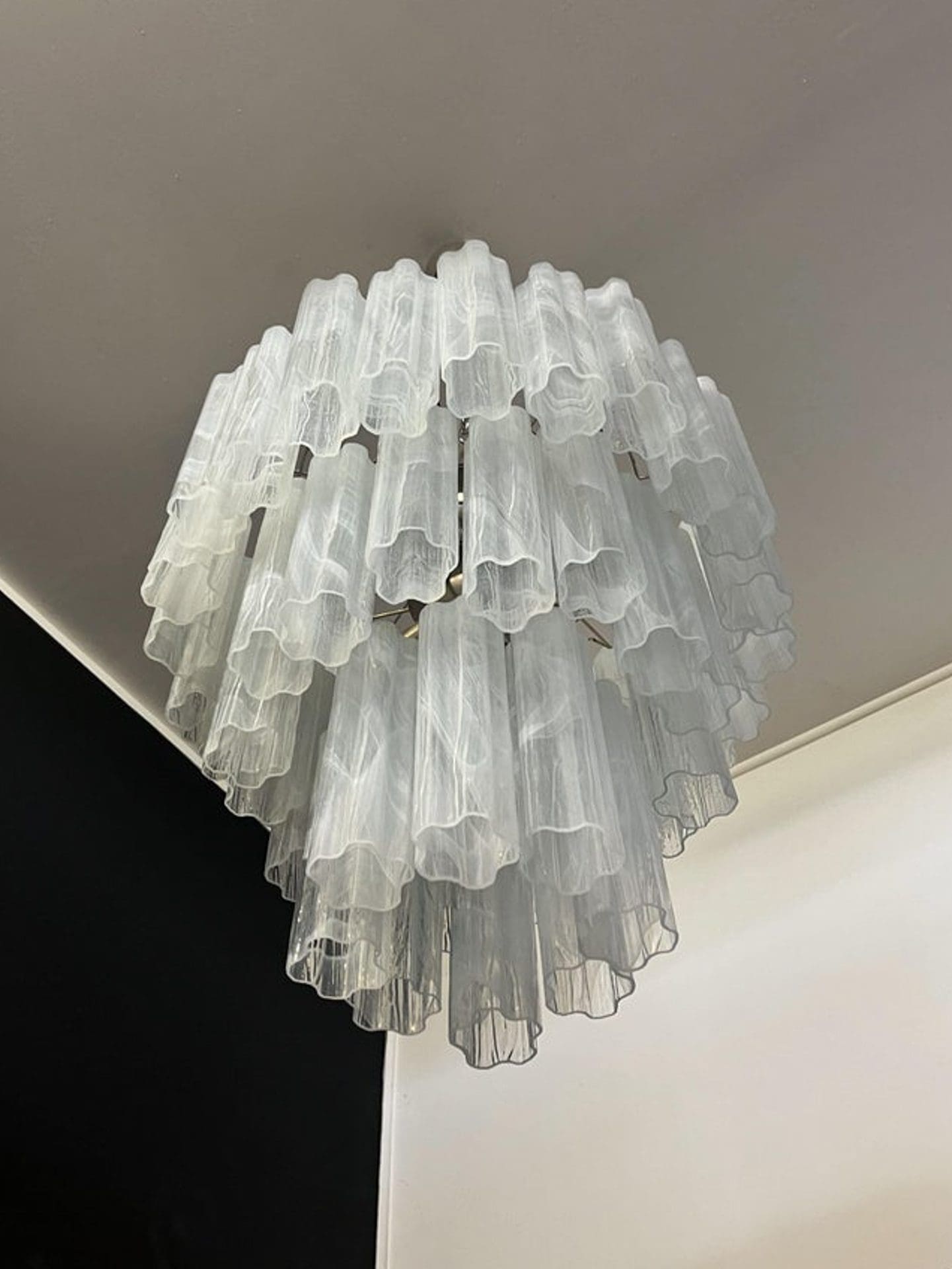 Murano Chandelier – 48 tubes – Alabaster White - Oasislives