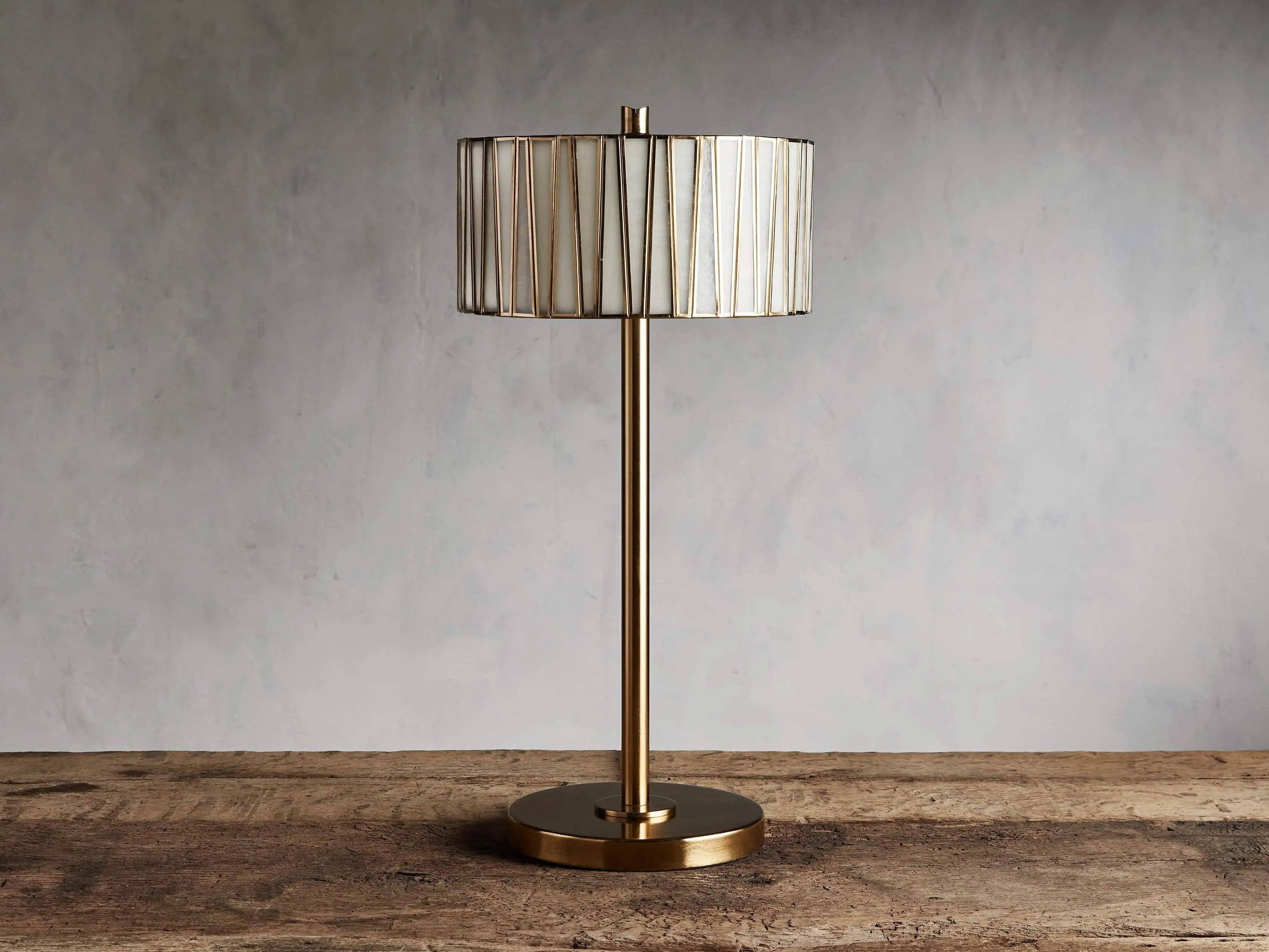 Junit Glass  Floor Lamp-Vancei