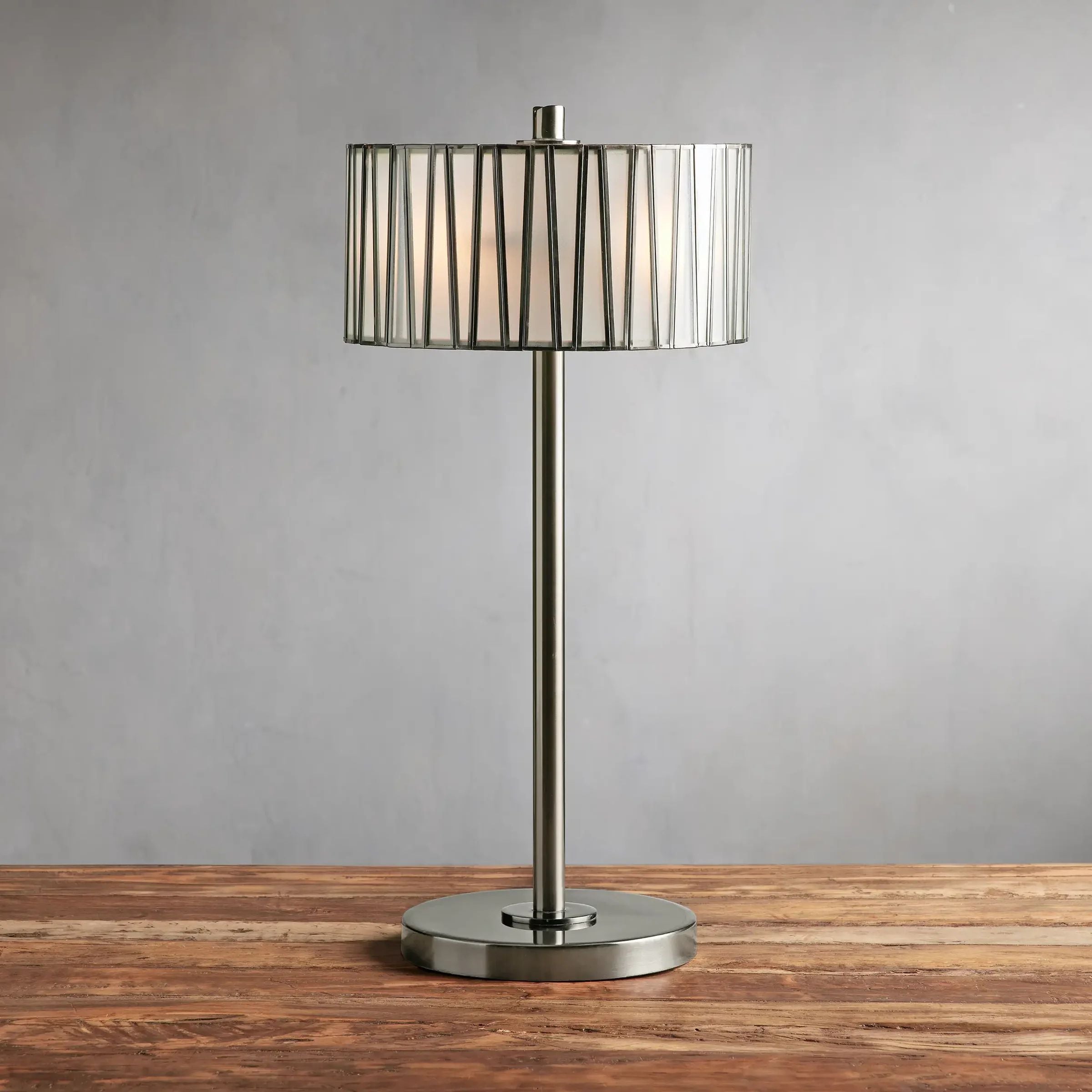 Junit Glass  Floor Lamp-Vancei